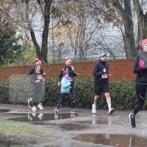 07.12.2025 - St. Pauli X-Mass-Run No. 15 Michael Burmester http://msf.ph/oto/9430389 07.12.2025 10:22:37 Laufen 2831, 830, 3242 meine-sportfotos.de