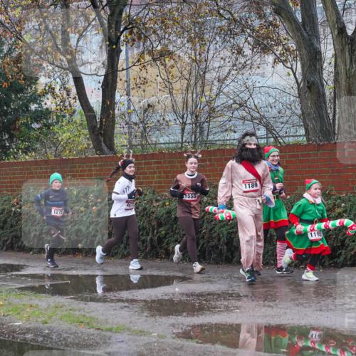 07.12.2025 - St. Pauli X-Mass-Run No. 15 Michael Burmester http://msf.ph/oto/9430417 07.12.2025 10:23:18 Laufen 1189, 1555, 4012, 2535, 1275, 1195 meine-sportfotos.de