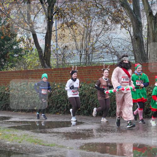 07.12.2025 - St. Pauli X-Mass-Run No. 15 Michael Burmester http://msf.ph/oto/9430418 07.12.2025 10:23:18 Laufen 1275, 4072, 1189, 1138 meine-sportfotos.de
