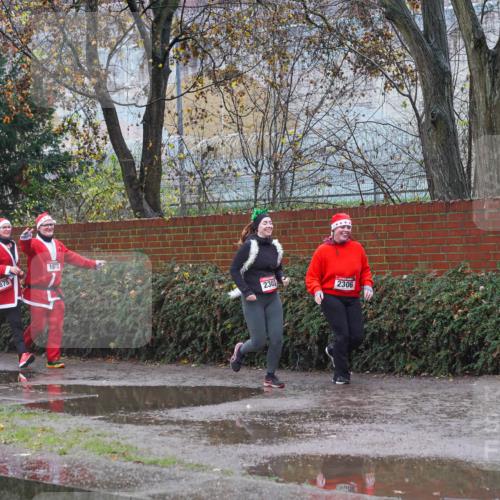 07.12.2025 - St. Pauli X-Mass-Run No. 15 Michael Burmester http://msf.ph/oto/9430452 07.12.2025 10:23:58 Laufen 38, 1875, 1872, 2303, 2306 meine-sportfotos.de