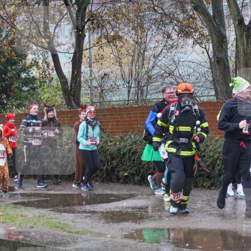 07.12.2025 - St. Pauli X-Mass-Run No. 15 Michael Burmester http://msf.ph/oto/9430460 07.12.2025 10:24:04 Laufen 3381, 047, 1019, 2359, 1242, 3199, 4855, 233, 2594 meine-sportfotos.de