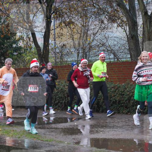 07.12.2025 - St. Pauli X-Mass-Run No. 15 Michael Burmester http://msf.ph/oto/9430489 07.12.2025 10:24:28 Laufen 1155, 1166, 1265, 351, 080 meine-sportfotos.de
