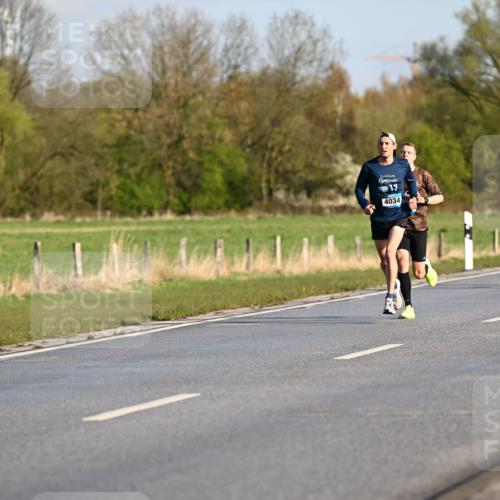 12.04.2026 - 45. Internationalen Wilhelmsburger Insellauf Dr. Thomas Lammeyer http://msf.ph/oto/9430546 12.04.2026 09:07:16 Laufen 17, 4034, 3521, 2408 meine-sportfotos.de