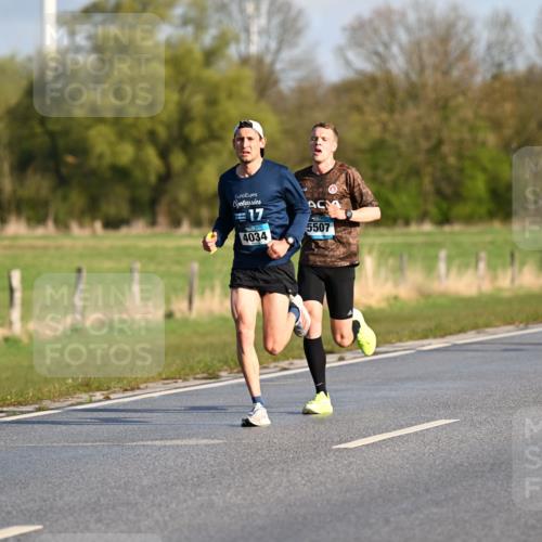 12.04.2026 - 45. Internationalen Wilhelmsburger Insellauf Dr. Thomas Lammeyer http://msf.ph/oto/9430569 12.04.2026 09:07:19 Laufen 17, 5507, 4034, 3520 meine-sportfotos.de