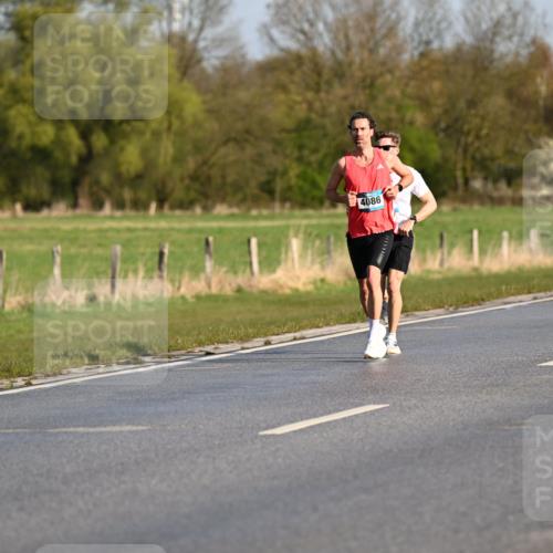 12.04.2026 - 45. Internationalen Wilhelmsburger Insellauf Dr. Thomas Lammeyer http://msf.ph/oto/9430600 12.04.2026 09:07:45 Laufen 4086 meine-sportfotos.de