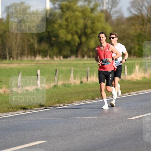 12.04.2026 - 45. Internationalen Wilhelmsburger Insellauf Dr. Thomas Lammeyer http://msf.ph/oto/9430609 12.04.2026 09:07:46 Laufen 4086, 45 meine-sportfotos.de