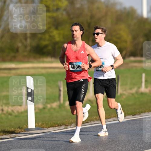 12.04.2026 - 45. Internationalen Wilhelmsburger Insellauf Dr. Thomas Lammeyer http://msf.ph/oto/9430625 12.04.2026 09:07:48 Laufen 4086, 045 meine-sportfotos.de