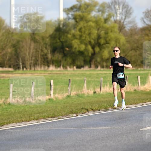 12.04.2026 - 45. Internationalen Wilhelmsburger Insellauf Dr. Thomas Lammeyer http://msf.ph/oto/9430635 12.04.2026 09:07:55 Laufen 3429 meine-sportfotos.de