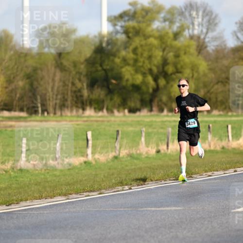 12.04.2026 - 45. Internationalen Wilhelmsburger Insellauf Dr. Thomas Lammeyer http://msf.ph/oto/9430636 12.04.2026 09:07:55 Laufen 3429 meine-sportfotos.de
