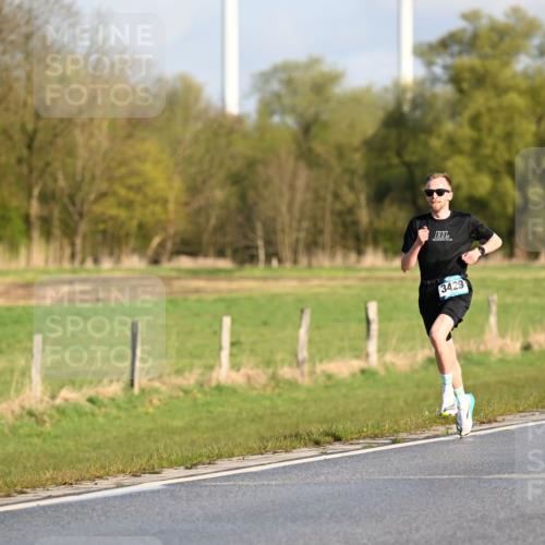 12.04.2026 - 45. Internationalen Wilhelmsburger Insellauf Dr. Thomas Lammeyer http://msf.ph/oto/9430643 12.04.2026 09:07:56 Laufen 3429 meine-sportfotos.de