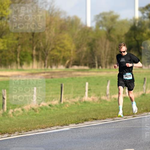 12.04.2026 - 45. Internationalen Wilhelmsburger Insellauf Dr. Thomas Lammeyer http://msf.ph/oto/9430646 12.04.2026 09:07:56 Laufen 3429 meine-sportfotos.de
