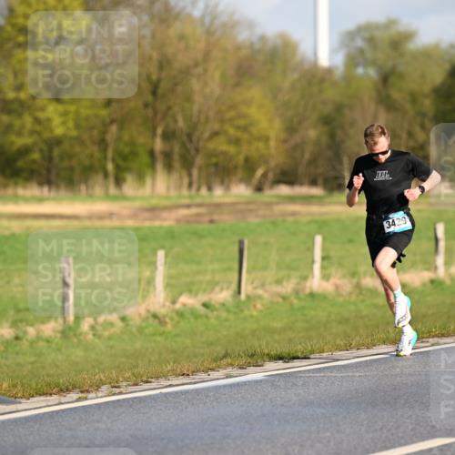 12.04.2026 - 45. Internationalen Wilhelmsburger Insellauf Dr. Thomas Lammeyer http://msf.ph/oto/9430648 12.04.2026 09:07:56 Laufen 3429 meine-sportfotos.de