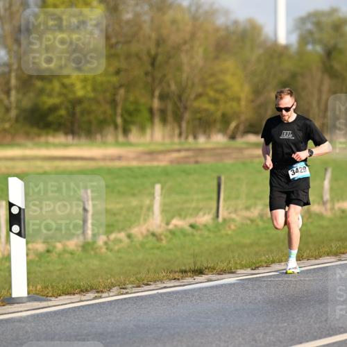 12.04.2026 - 45. Internationalen Wilhelmsburger Insellauf Dr. Thomas Lammeyer http://msf.ph/oto/9430650 12.04.2026 09:07:57 Laufen 3429 meine-sportfotos.de
