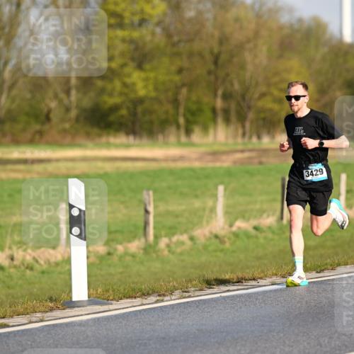 12.04.2026 - 45. Internationalen Wilhelmsburger Insellauf Dr. Thomas Lammeyer http://msf.ph/oto/9430652 12.04.2026 09:07:57 Laufen 3429 meine-sportfotos.de