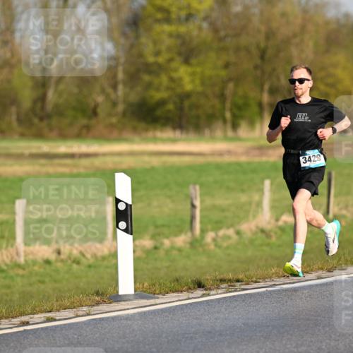 12.04.2026 - 45. Internationalen Wilhelmsburger Insellauf Dr. Thomas Lammeyer http://msf.ph/oto/9430654 12.04.2026 09:07:57 Laufen 3429 meine-sportfotos.de