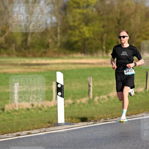 12.04.2026 - 45. Internationalen Wilhelmsburger Insellauf Dr. Thomas Lammeyer http://msf.ph/oto/9430655 12.04.2026 09:07:57 Laufen 3429 meine-sportfotos.de
