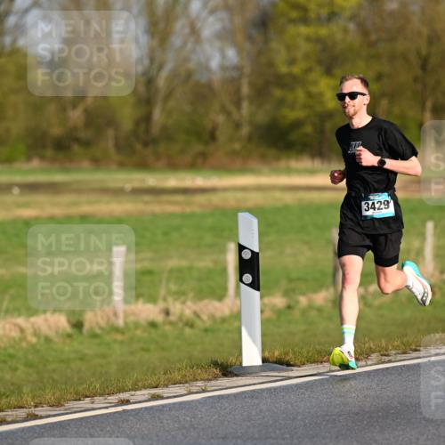 12.04.2026 - 45. Internationalen Wilhelmsburger Insellauf Dr. Thomas Lammeyer http://msf.ph/oto/9430657 12.04.2026 09:07:58 Laufen 3429 meine-sportfotos.de