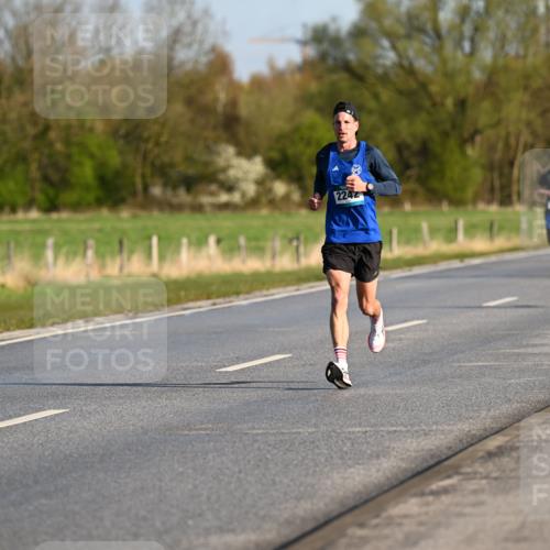 12.04.2026 - 45. Internationalen Wilhelmsburger Insellauf Dr. Thomas Lammeyer http://msf.ph/oto/9430694 12.04.2026 09:08:23 Laufen 2242 meine-sportfotos.de