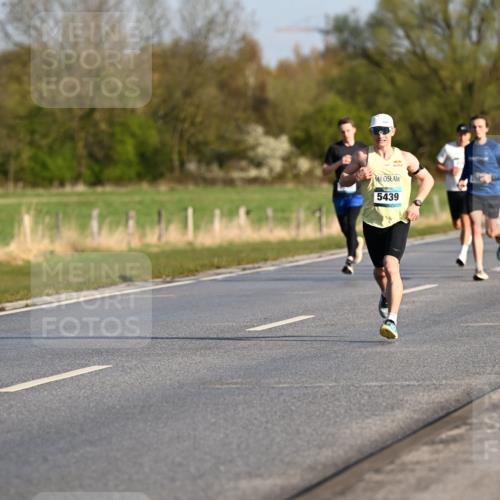 12.04.2026 - 45. Internationalen Wilhelmsburger Insellauf Dr. Thomas Lammeyer http://msf.ph/oto/9430712 12.04.2026 09:08:27 Laufen 5439 meine-sportfotos.de