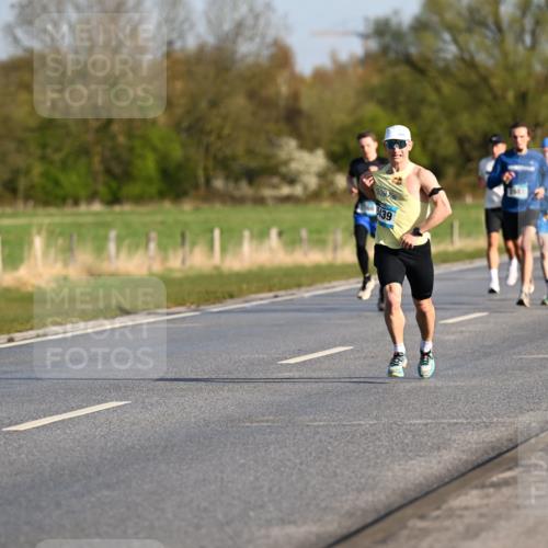 12.04.2026 - 45. Internationalen Wilhelmsburger Insellauf Dr. Thomas Lammeyer http://msf.ph/oto/9430714 12.04.2026 09:08:28 Laufen 5439 meine-sportfotos.de