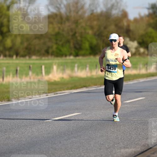 12.04.2026 - 45. Internationalen Wilhelmsburger Insellauf Dr. Thomas Lammeyer http://msf.ph/oto/9430723 12.04.2026 09:08:29 Laufen 5439 meine-sportfotos.de