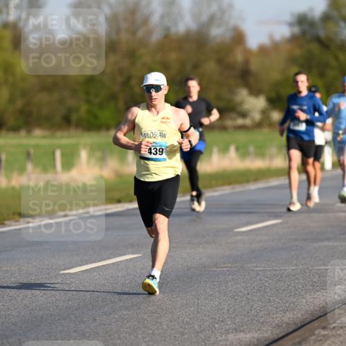 12.04.2026 - 45. Internationalen Wilhelmsburger Insellauf Dr. Thomas Lammeyer http://msf.ph/oto/9430727 12.04.2026 09:08:29 Laufen 439 meine-sportfotos.de