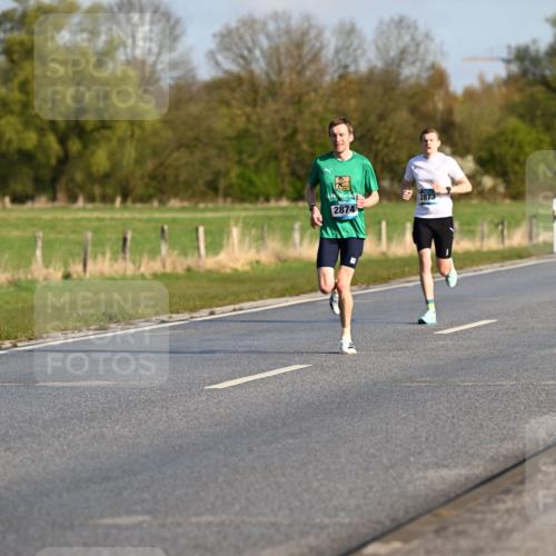 12.04.2026 - 45. Internationalen Wilhelmsburger Insellauf Dr. Thomas Lammeyer http://msf.ph/oto/9430758 12.04.2026 09:08:35 Laufen 4767, 2874, 2873 meine-sportfotos.de