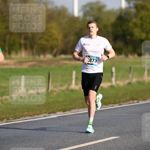 12.04.2026 - 45. Internationalen Wilhelmsburger Insellauf Dr. Thomas Lammeyer http://msf.ph/oto/9430780 12.04.2026 09:08:38 Laufen 2874, 2, 2873 meine-sportfotos.de