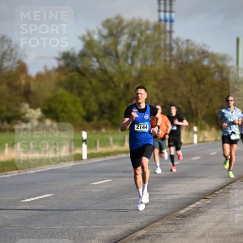 12.04.2026 - 45. Internationalen Wilhelmsburger Insellauf Dr. Thomas Lammeyer http://msf.ph/oto/9430806 12.04.2026 09:08:59 Laufen 2144 meine-sportfotos.de