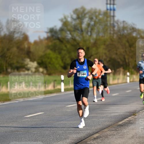 12.04.2026 - 45. Internationalen Wilhelmsburger Insellauf Dr. Thomas Lammeyer http://msf.ph/oto/9430811 12.04.2026 09:09:00 Laufen 2144 meine-sportfotos.de