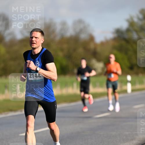 12.04.2026 - 45. Internationalen Wilhelmsburger Insellauf Dr. Thomas Lammeyer http://msf.ph/oto/9430824 12.04.2026 09:09:03 Laufen 2144 meine-sportfotos.de