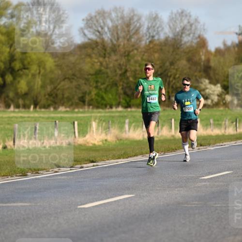 12.04.2026 - 45. Internationalen Wilhelmsburger Insellauf Dr. Thomas Lammeyer http://msf.ph/oto/9430917 12.04.2026 09:09:40 Laufen 2487, 2727, 5237 meine-sportfotos.de
