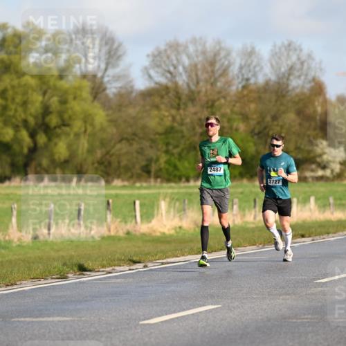 12.04.2026 - 45. Internationalen Wilhelmsburger Insellauf Dr. Thomas Lammeyer http://msf.ph/oto/9430920 12.04.2026 09:09:40 Laufen 2487, 2125, 5237, 2727 meine-sportfotos.de