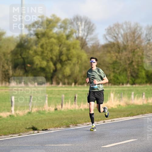 12.04.2026 - 45. Internationalen Wilhelmsburger Insellauf Dr. Thomas Lammeyer http://msf.ph/oto/9430948 12.04.2026 09:09:46 Laufen 5237 meine-sportfotos.de