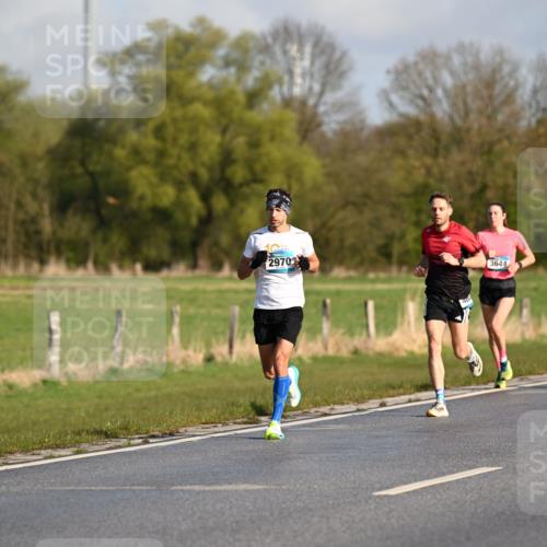 12.04.2026 - 45. Internationalen Wilhelmsburger Insellauf Dr. Thomas Lammeyer http://msf.ph/oto/9430970 12.04.2026 09:09:53 Laufen 10, 2970, 3644, 5456 meine-sportfotos.de