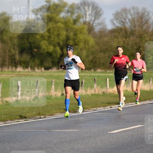 12.04.2026 - 45. Internationalen Wilhelmsburger Insellauf Dr. Thomas Lammeyer http://msf.ph/oto/9430972 12.04.2026 09:09:53 Laufen 10, 2970, 5456, 364 meine-sportfotos.de