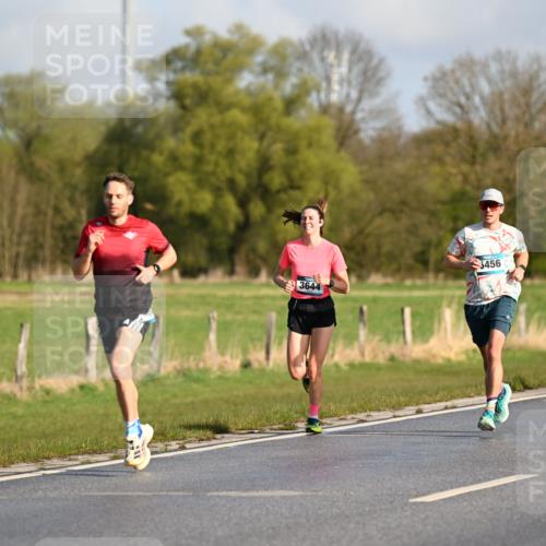 12.04.2026 - 45. Internationalen Wilhelmsburger Insellauf Dr. Thomas Lammeyer http://msf.ph/oto/9430984 12.04.2026 09:09:55 Laufen 5456, 5676, 3644 meine-sportfotos.de