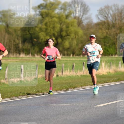 12.04.2026 - 45. Internationalen Wilhelmsburger Insellauf Dr. Thomas Lammeyer http://msf.ph/oto/9430989 12.04.2026 09:09:56 Laufen 5456, 3644, 5676 meine-sportfotos.de