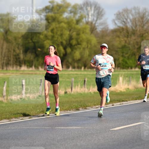 12.04.2026 - 45. Internationalen Wilhelmsburger Insellauf Dr. Thomas Lammeyer http://msf.ph/oto/9430990 12.04.2026 09:09:56 Laufen 5456, 5676, 3644 meine-sportfotos.de