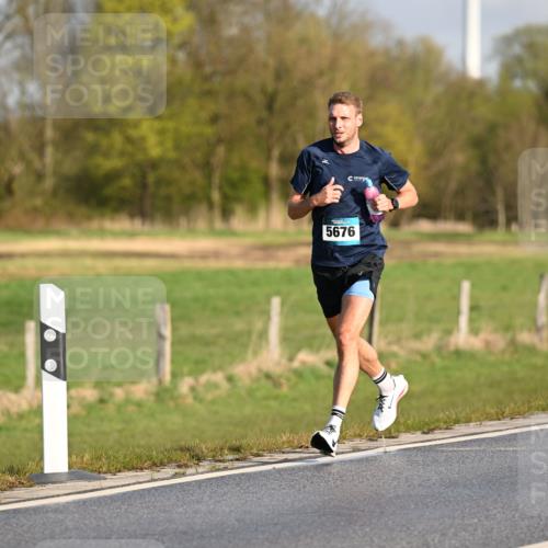 12.04.2026 - 45. Internationalen Wilhelmsburger Insellauf Dr. Thomas Lammeyer http://msf.ph/oto/9431019 12.04.2026 09:10:01 Laufen 5676 meine-sportfotos.de