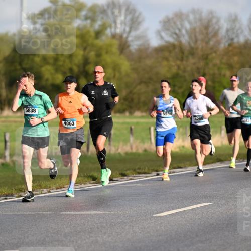 12.04.2026 - 45. Internationalen Wilhelmsburger Insellauf Dr. Thomas Lammeyer http://msf.ph/oto/9431043 12.04.2026 09:10:16 Laufen 5838, 4863, 59, 5554, 4205, 1682 meine-sportfotos.de