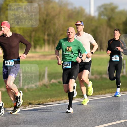 12.04.2026 - 45. Internationalen Wilhelmsburger Insellauf Dr. Thomas Lammeyer http://msf.ph/oto/9431072 12.04.2026 09:10:21 Laufen 4205, 3113, 682, 4605 meine-sportfotos.de