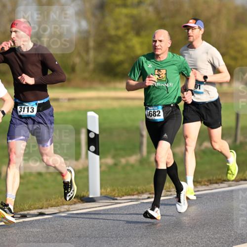12.04.2026 - 45. Internationalen Wilhelmsburger Insellauf Dr. Thomas Lammeyer http://msf.ph/oto/9431076 12.04.2026 09:10:21 Laufen 4205, 3113, 3682, 4605 meine-sportfotos.de