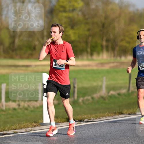 12.04.2026 - 45. Internationalen Wilhelmsburger Insellauf Dr. Thomas Lammeyer http://msf.ph/oto/9431099 12.04.2026 09:10:26 Laufen 3665, 2819, 3134 meine-sportfotos.de