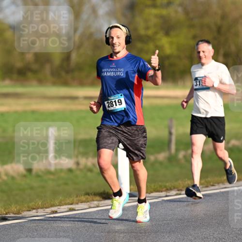 12.04.2026 - 45. Internationalen Wilhelmsburger Insellauf Dr. Thomas Lammeyer http://msf.ph/oto/9431105 12.04.2026 09:10:27 Laufen 2819, 319 meine-sportfotos.de