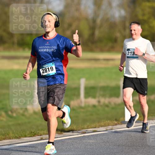 12.04.2026 - 45. Internationalen Wilhelmsburger Insellauf Dr. Thomas Lammeyer http://msf.ph/oto/9431109 12.04.2026 09:10:27 Laufen 2819, 313 meine-sportfotos.de