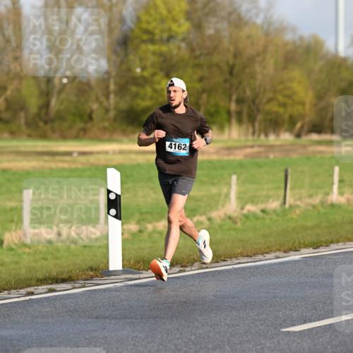 12.04.2026 - 45. Internationalen Wilhelmsburger Insellauf Dr. Thomas Lammeyer http://msf.ph/oto/9431150 12.04.2026 09:10:36 Laufen 4162 meine-sportfotos.de