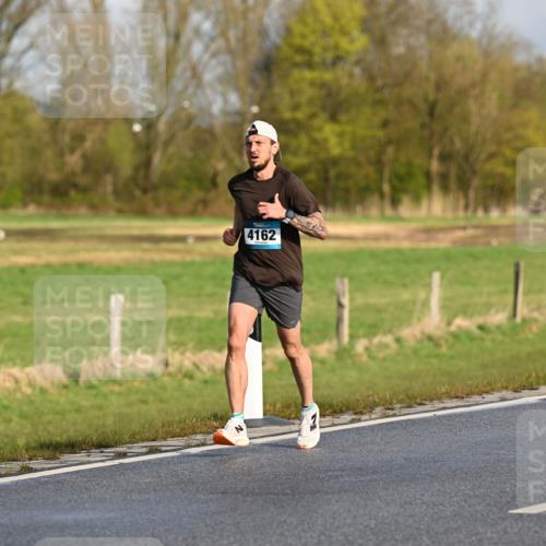 12.04.2026 - 45. Internationalen Wilhelmsburger Insellauf Dr. Thomas Lammeyer http://msf.ph/oto/9431152 12.04.2026 09:10:36 Laufen 4162 meine-sportfotos.de