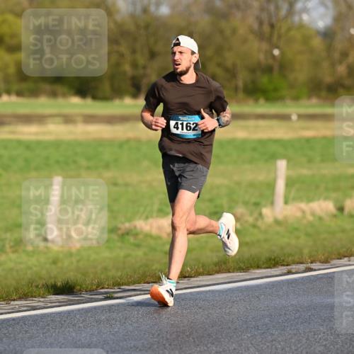 12.04.2026 - 45. Internationalen Wilhelmsburger Insellauf Dr. Thomas Lammeyer http://msf.ph/oto/9431160 12.04.2026 09:10:37 Laufen 4162 meine-sportfotos.de