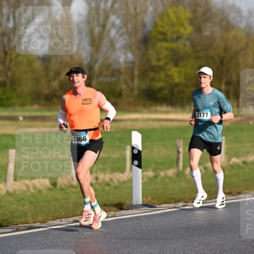 12.04.2026 - 45. Internationalen Wilhelmsburger Insellauf Dr. Thomas Lammeyer http://msf.ph/oto/9431169 12.04.2026 09:10:39 Laufen 2866, 2177, 4475 meine-sportfotos.de
